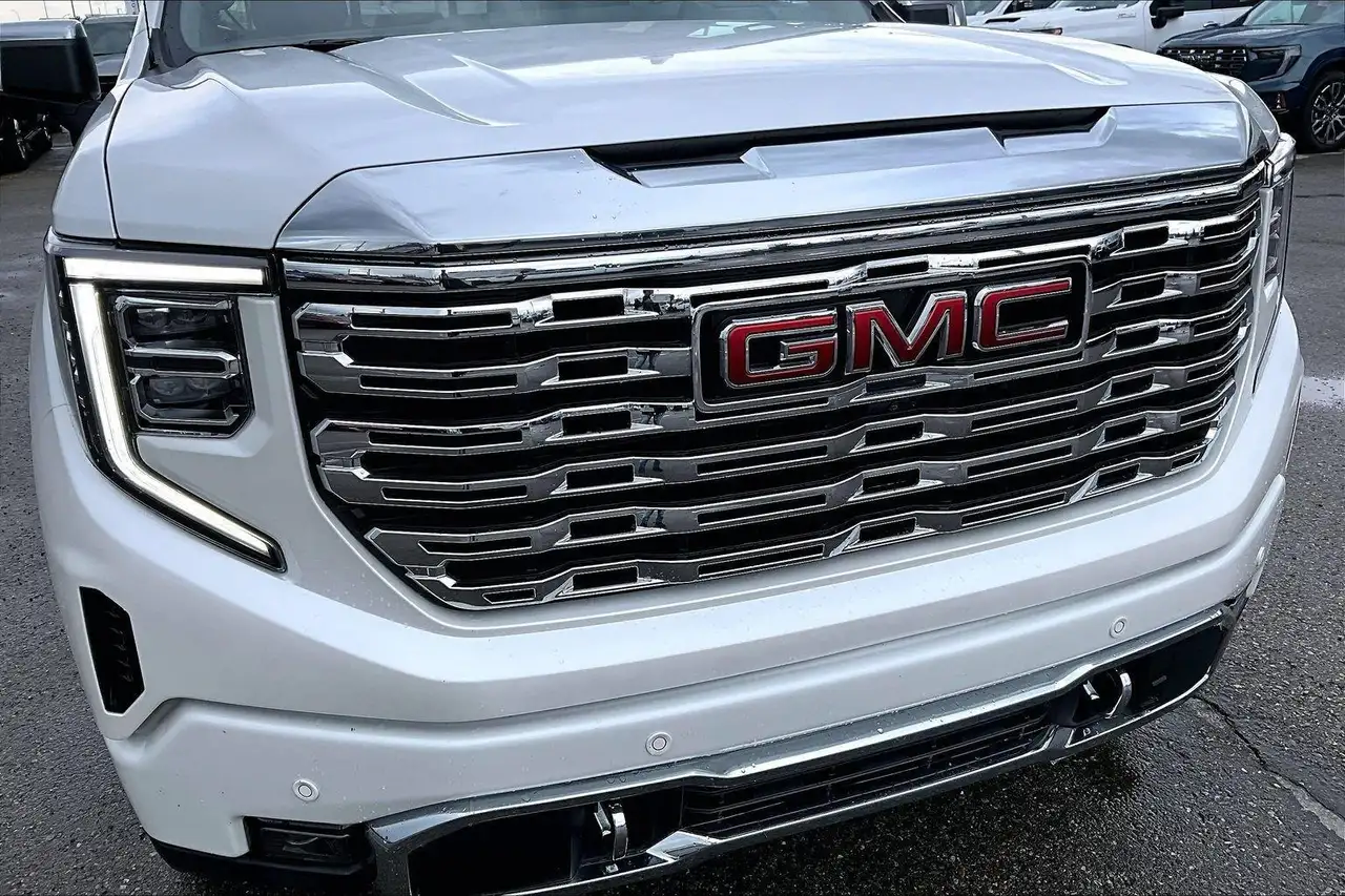 GMC Sierra 1500 снимка GMC Sierra 1500