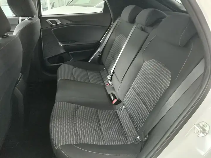 Kia XCeed 1.0 T-GDi Drive 2022, foto 6