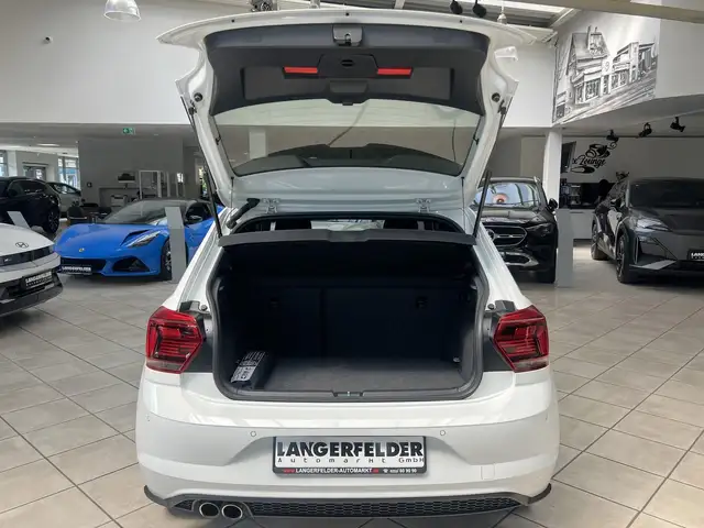 Volkswagen Polo view 5