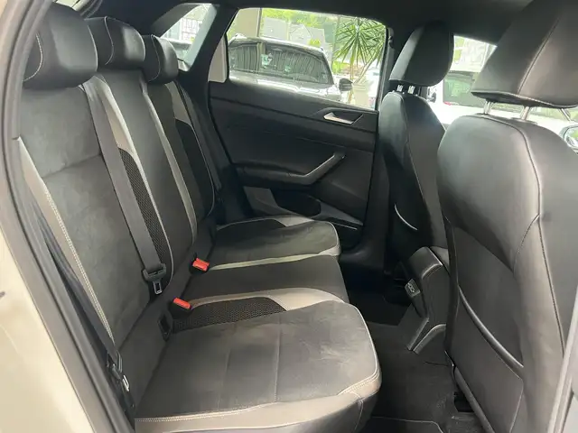 Volkswagen Polo view 14