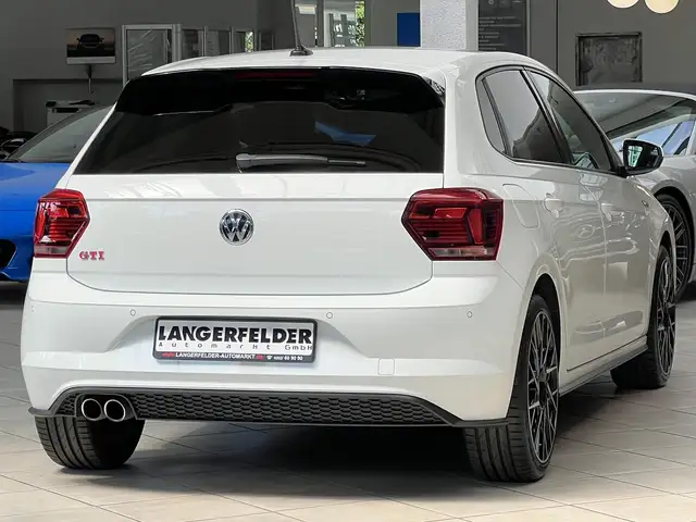 Volkswagen Polo view 3