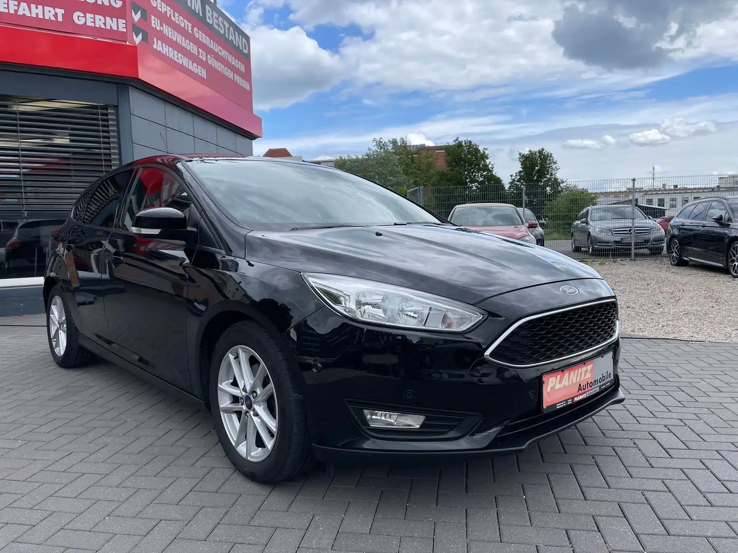 Ford Focus Business/Parkassistent/Tempomat/Scheckheft Noir - 1