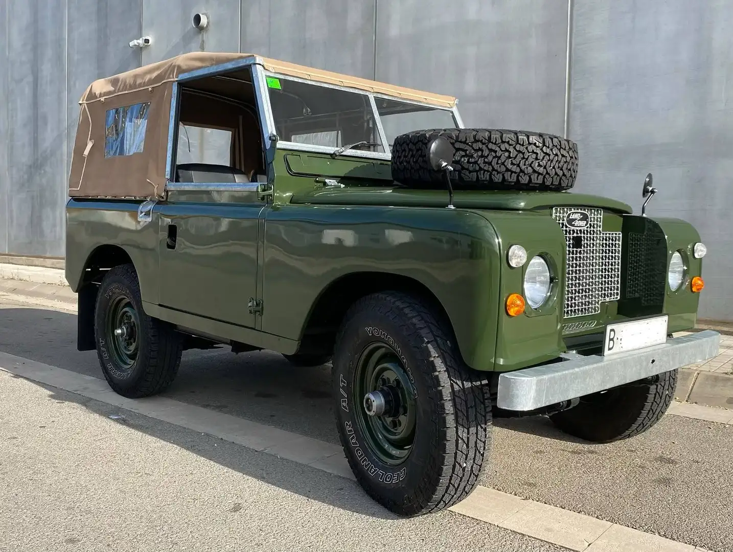 Land Rover Series Grün - 2
