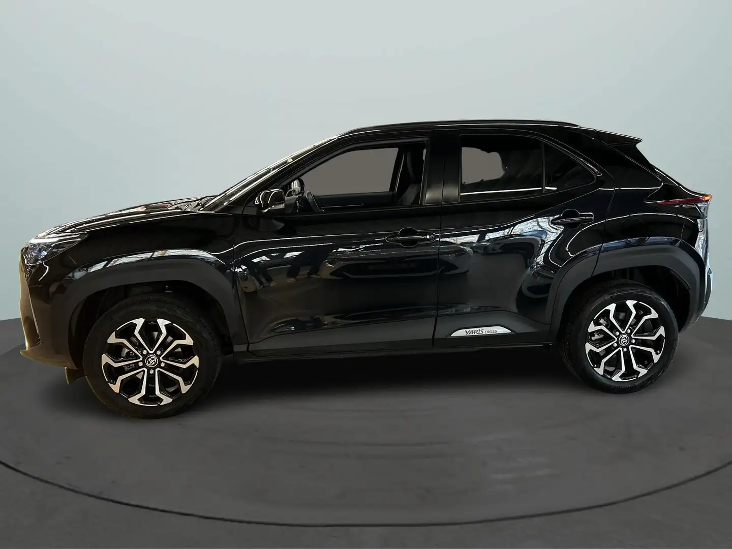 Toyota Yaris Cross 1.5 Hybrid Dynamic Navigatie / Climate Control / C Zwart - 2