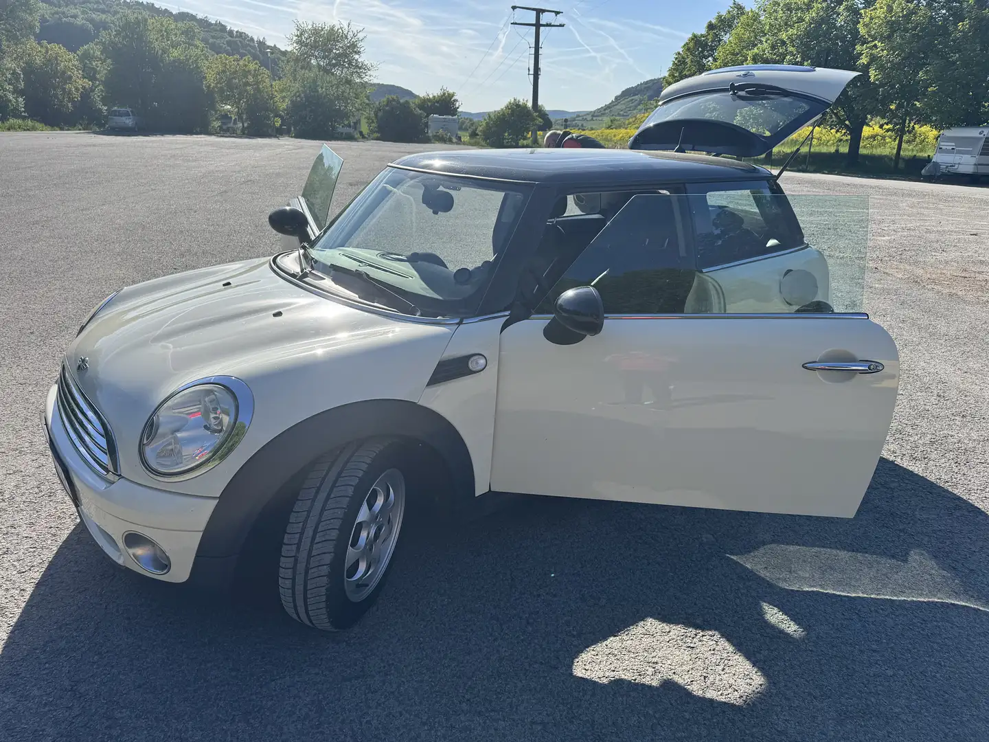 MINI One Cooper, mit neuem TÜV 12.05.25, 8-fach Alufelgen Weiß - 1