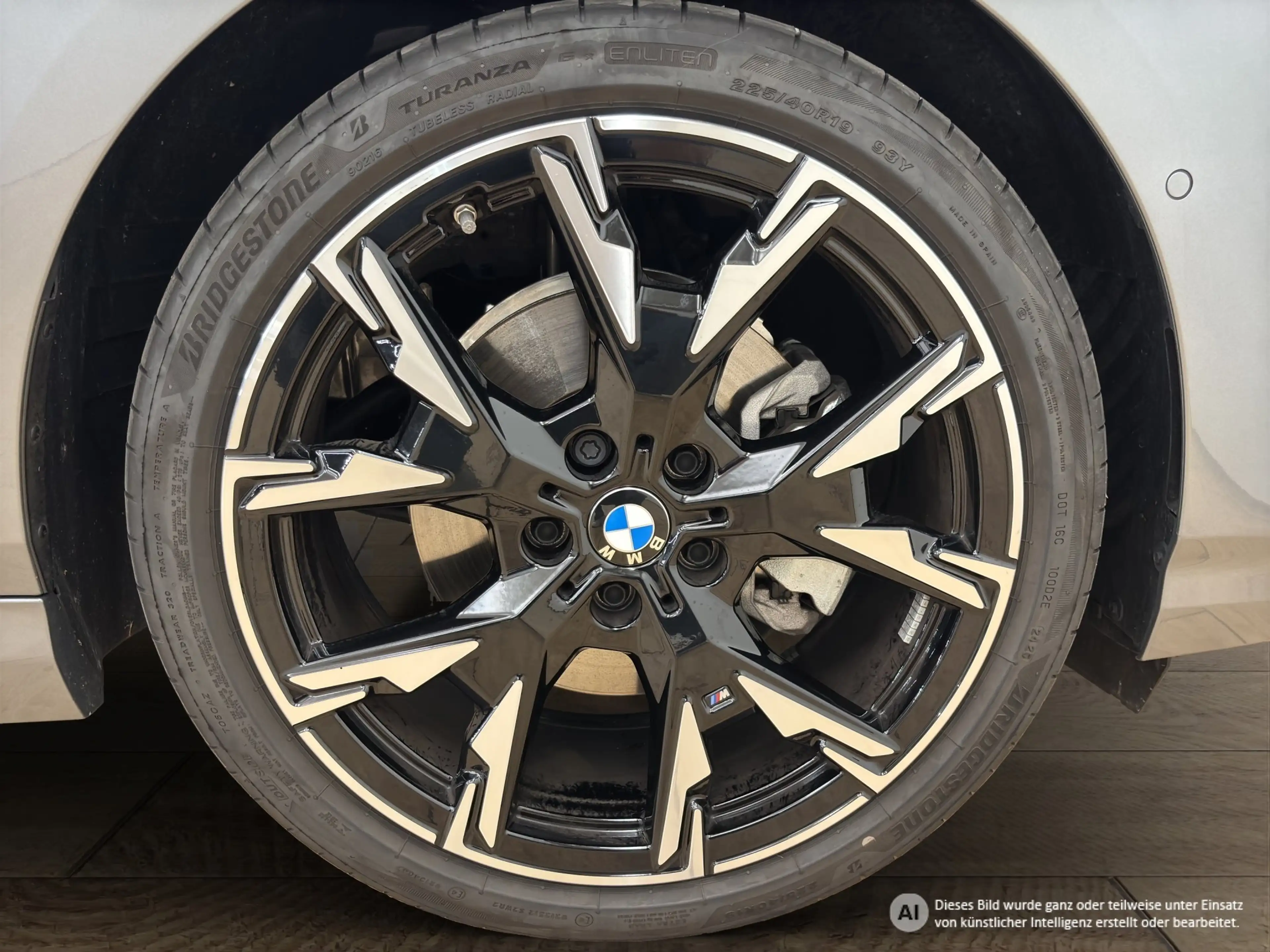 BMW 120 [M Sport, Navi, 19" LMR, RFK, SHZ, LED, DAB] — photo 4