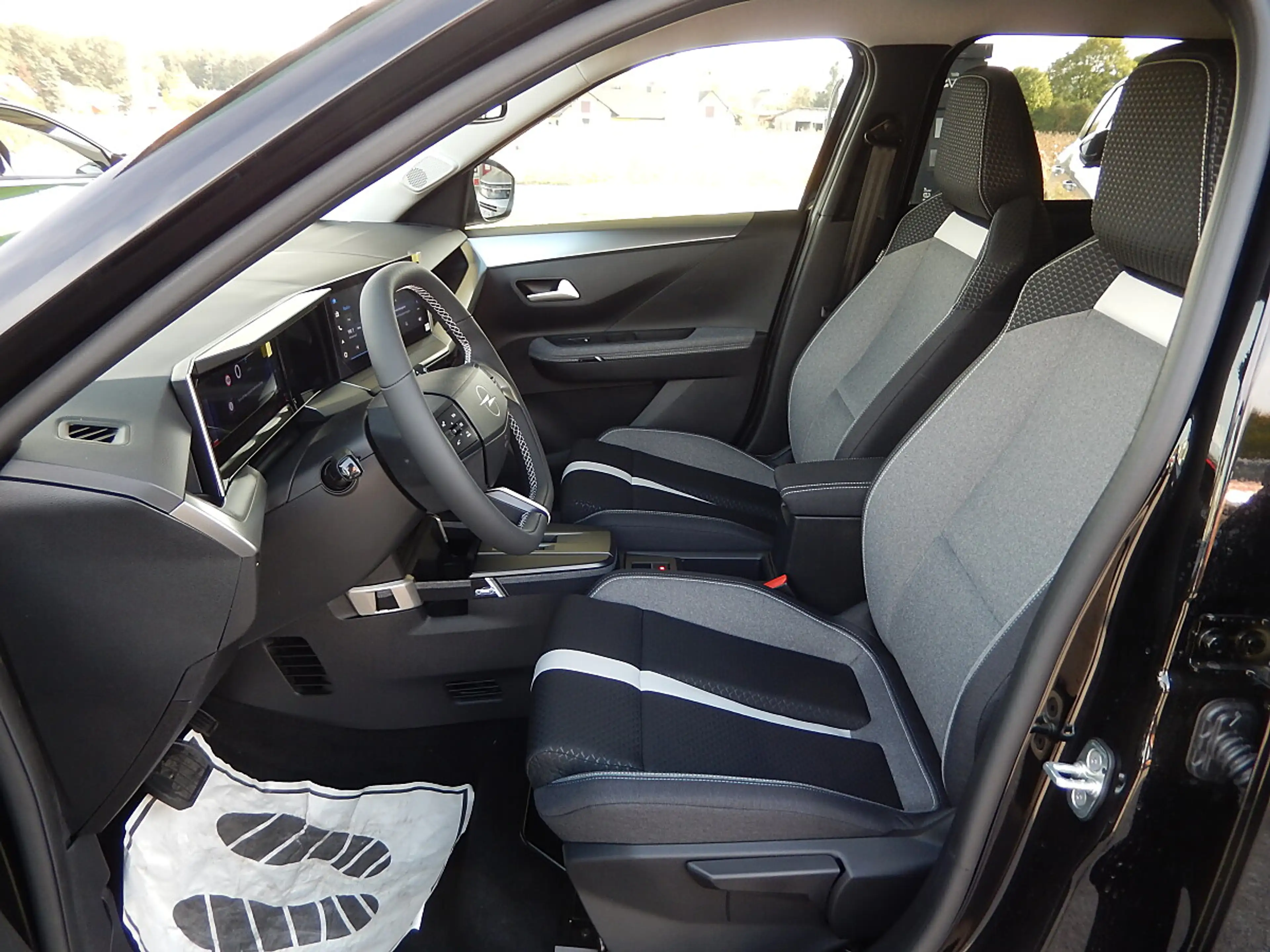 Opel Frontera 1.2 DI MHEV GS Aut. — photo 9