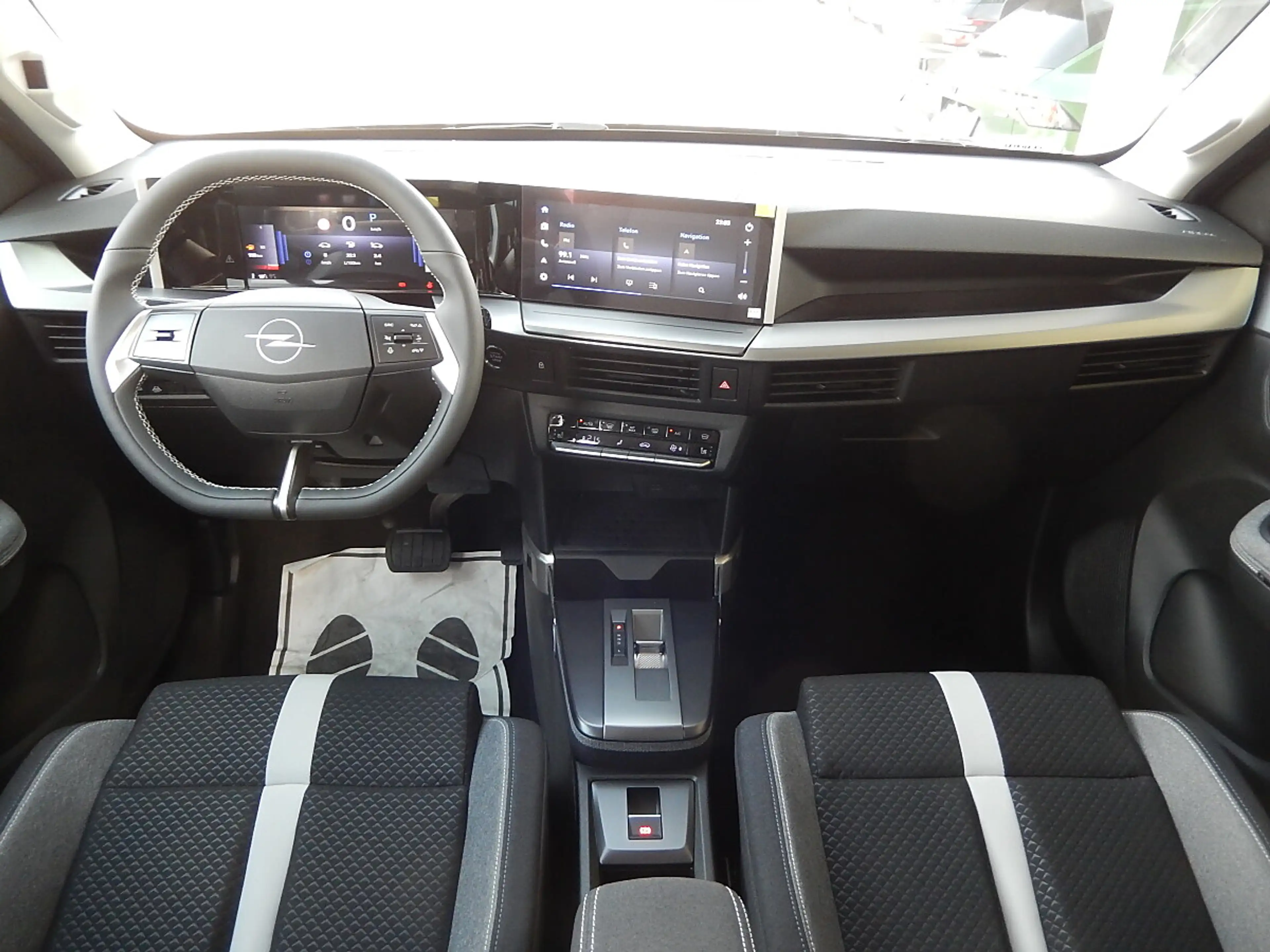 Opel Frontera 1.2 DI MHEV GS Aut. — photo 13