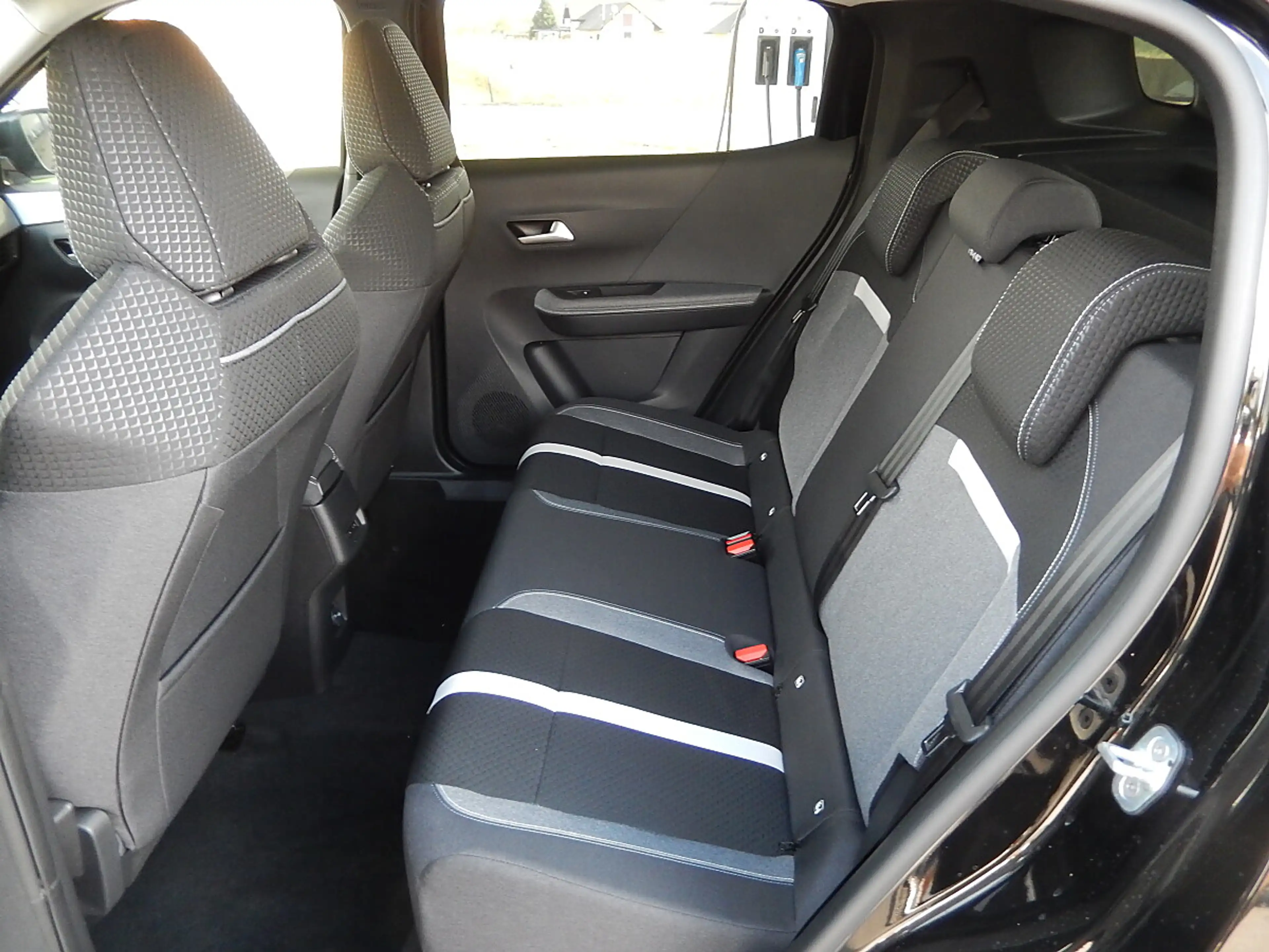 Opel Frontera 1.2 DI MHEV GS Aut. — photo 11