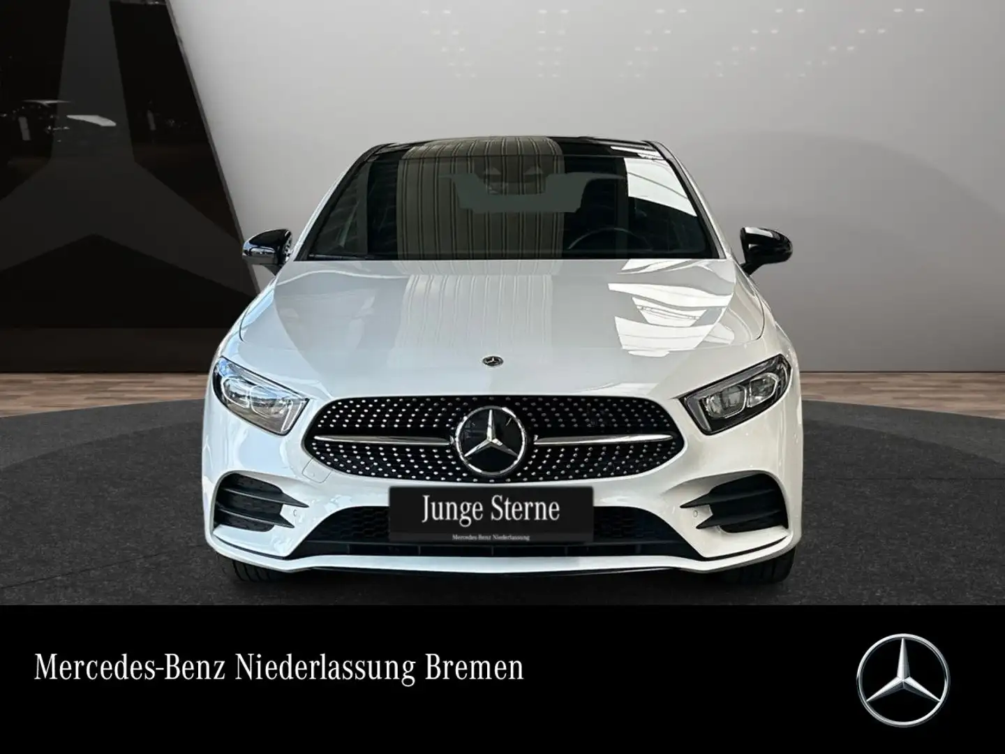 Mercedes-Benz A 250 e Lim AMG+NIGHT+PANO+LED+8G Weiß - 1