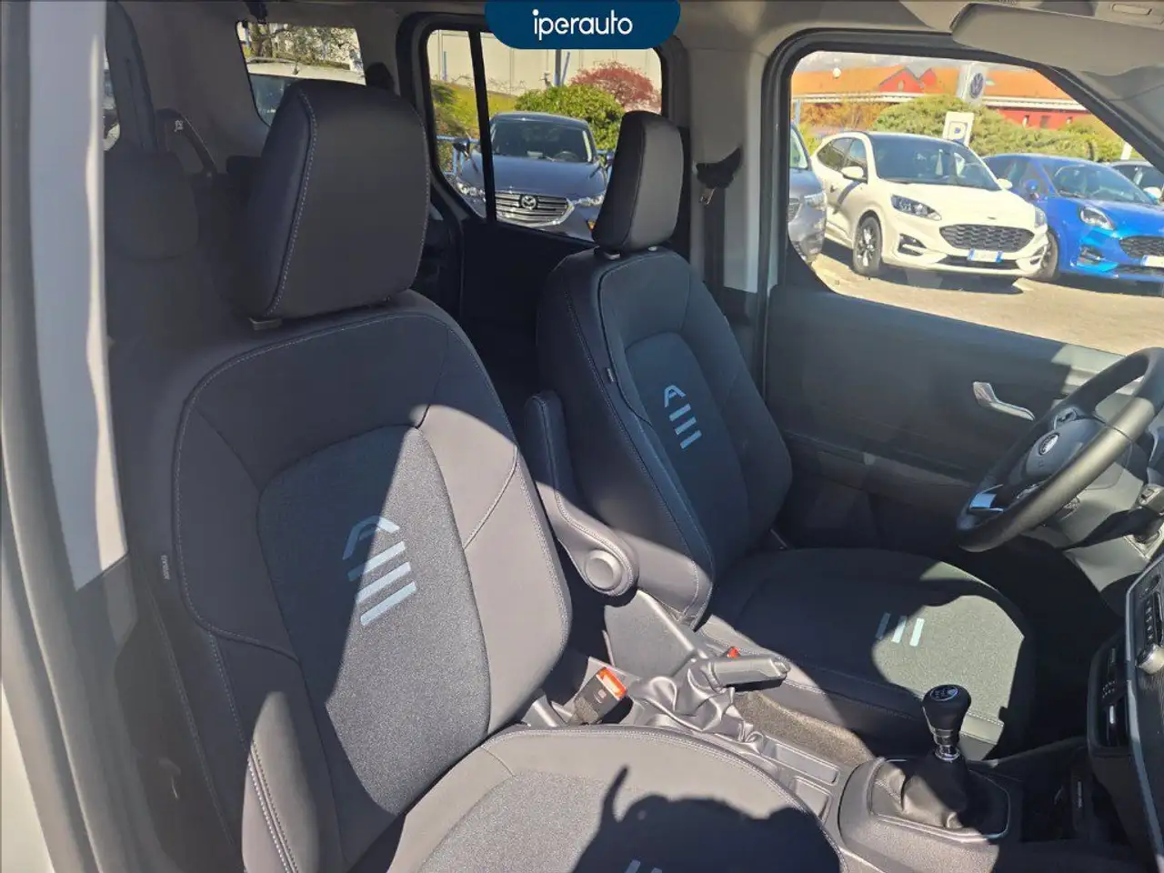 Ford Tourneo Courier 2026 — фото 12