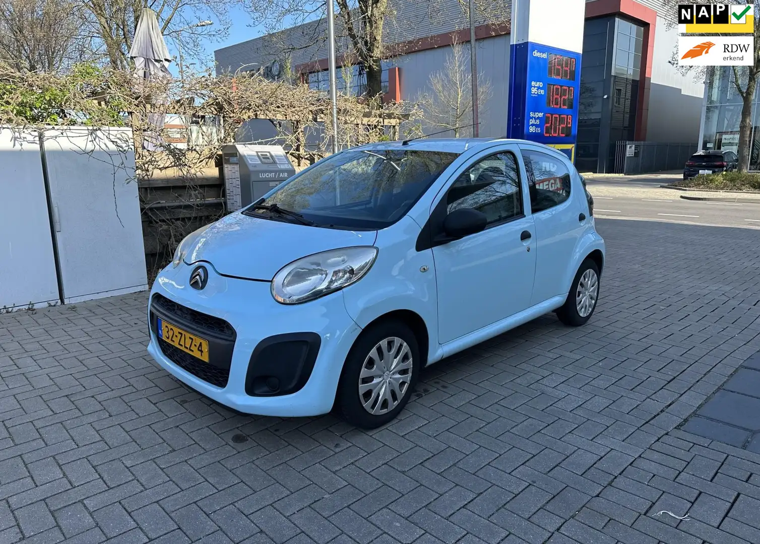 Citroen C1 1.0 Attraction 5drs met goed en met werkende Airco Azul - 1