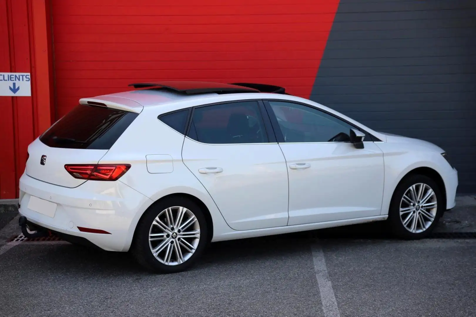 SEAT Leon 1.5 eTSI 150 CV Blanc - 2