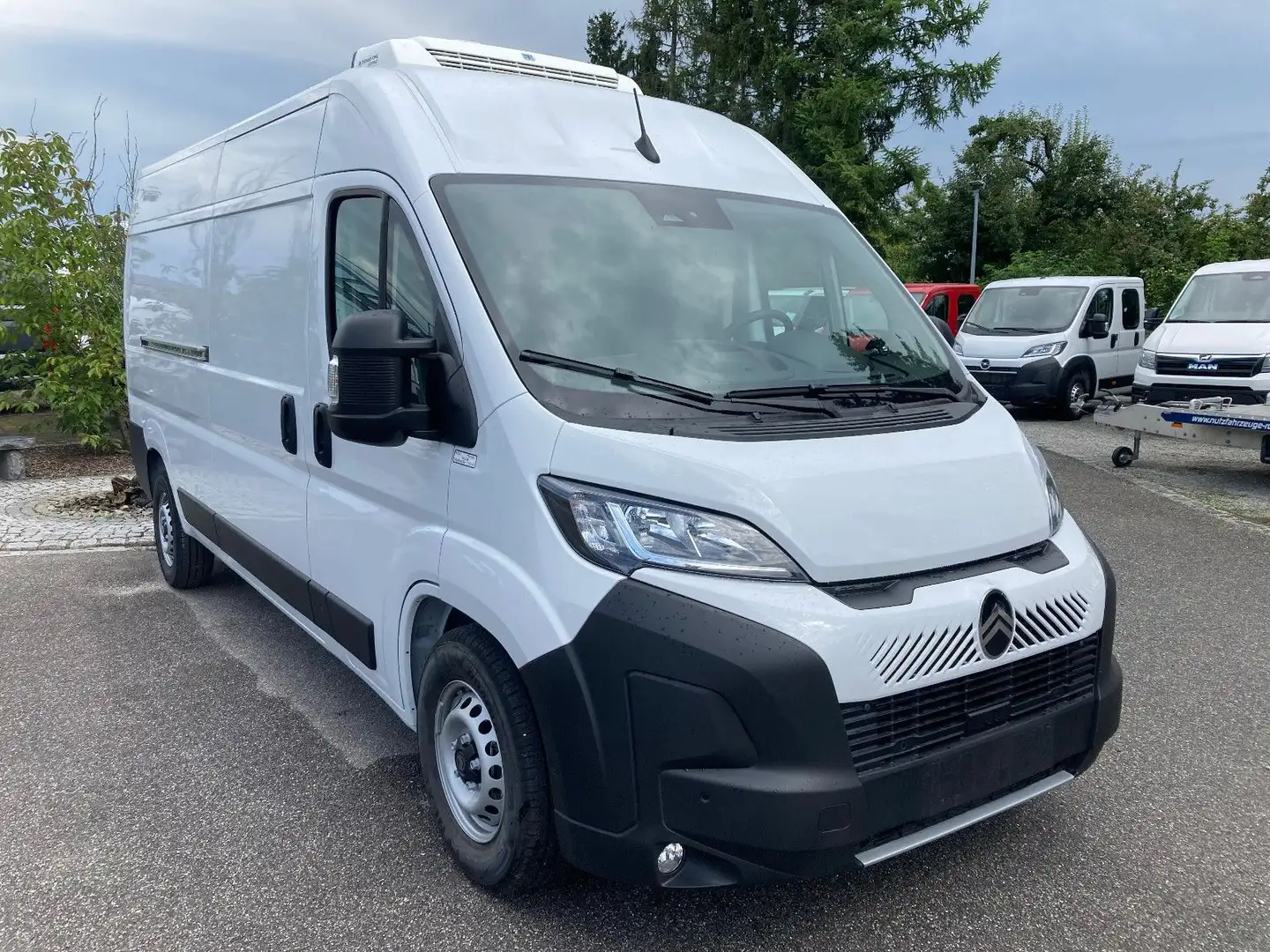 Citroen Jumper 180 BlueHDI L3H2 Kühlkasten *Automatik* Weiß - 2