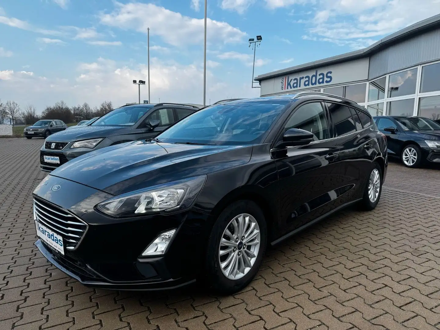 Ford Focus Turnier 2,0 EcoBlue Titanium AUT/NAV/KAM Noir - 1