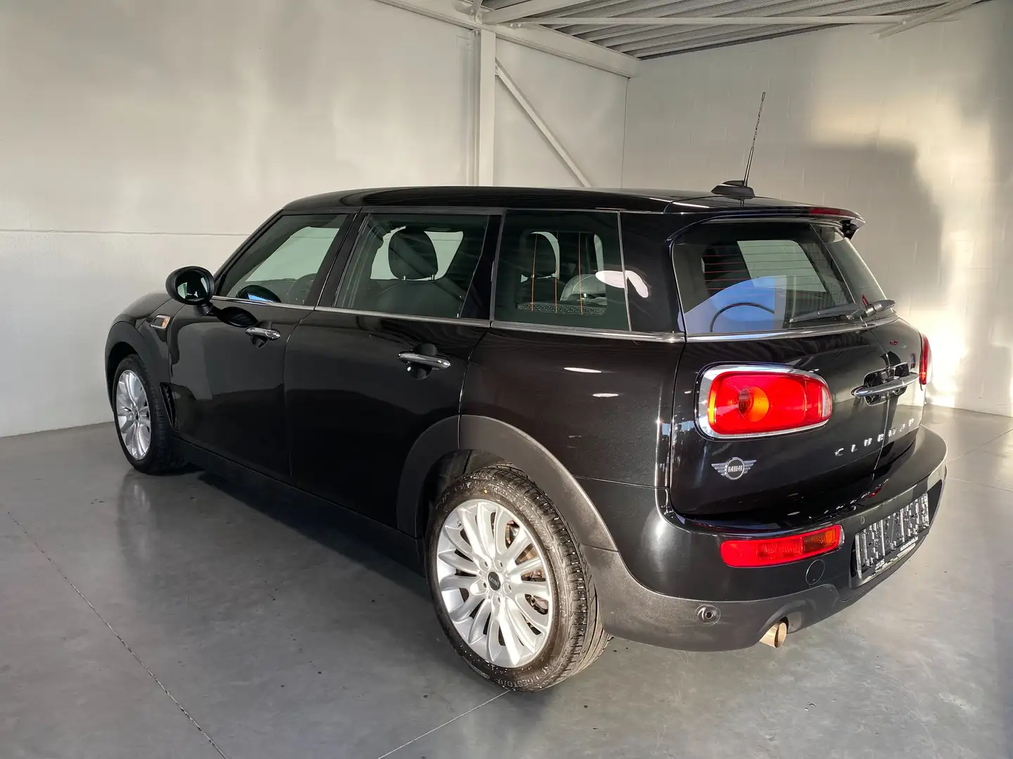 MINI One Clubman Mini One Clubman - stoelverwarming- 17" velgen - 2