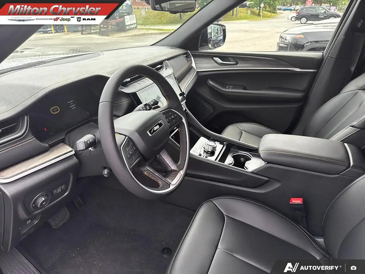 Jeep Grand Cherokee 2026 — фото 13