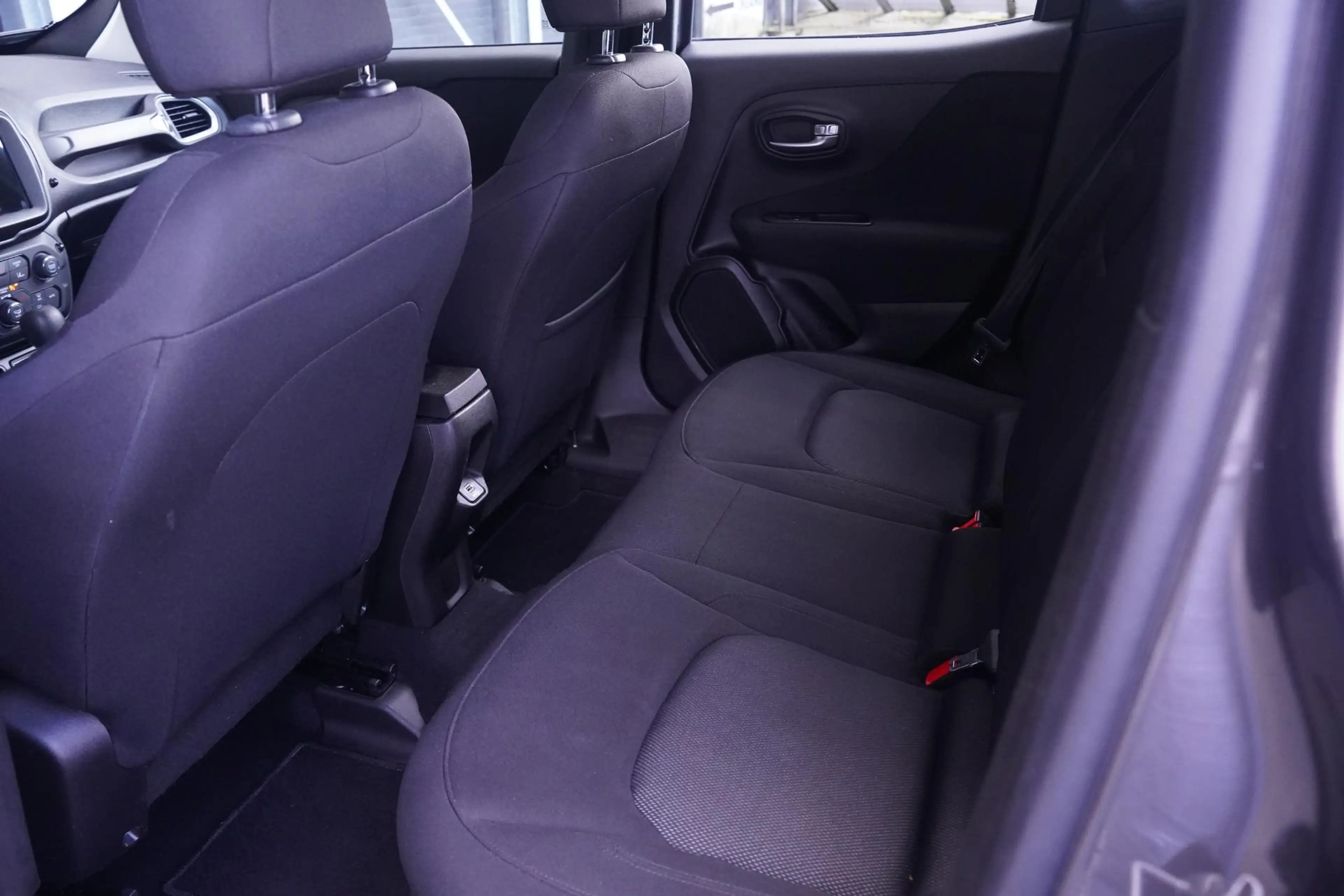 Jeep Renegade 1.3T DDCT Limited automaat climatronic 16"-lmv stu — photo 35