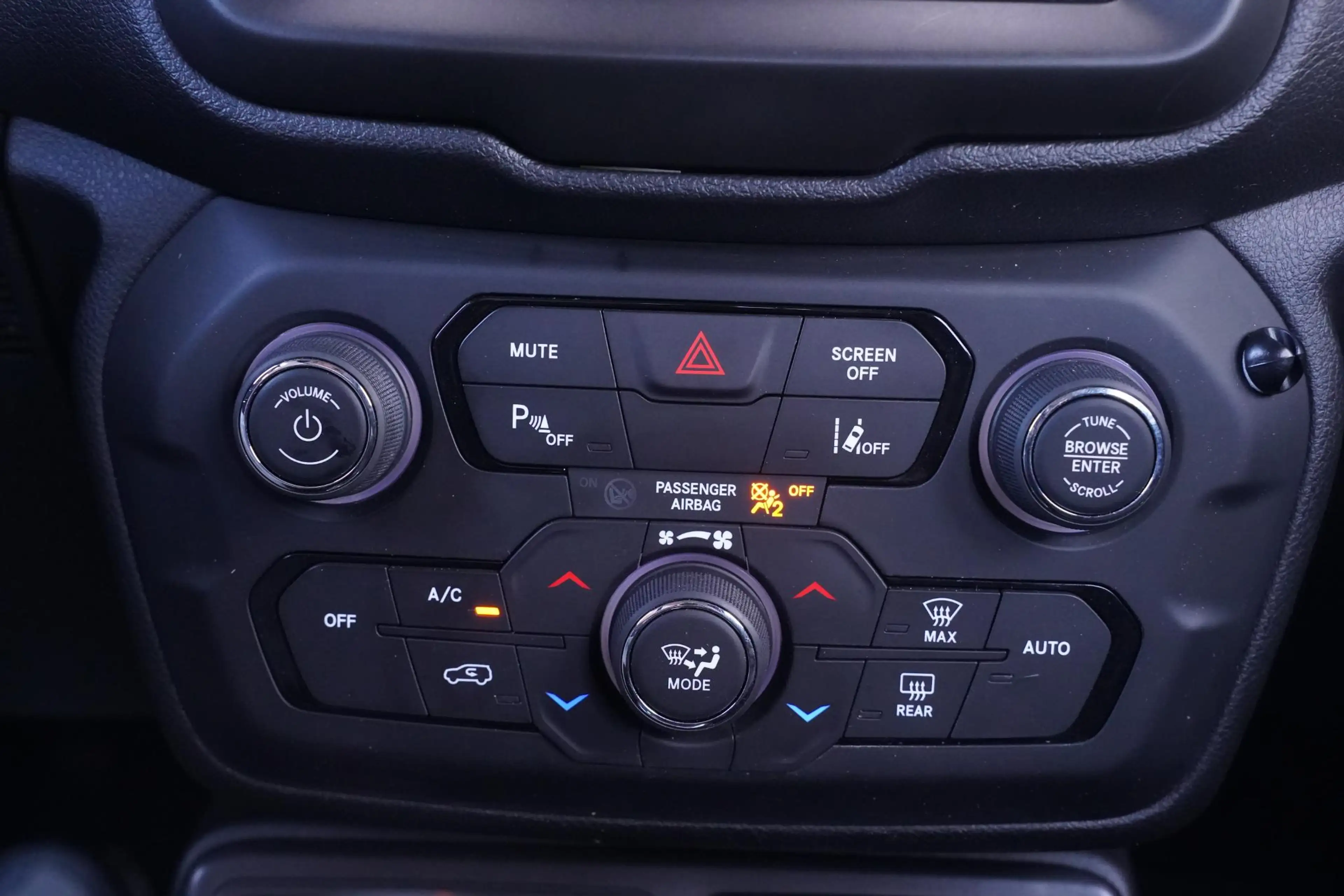 Jeep Renegade 1.3T DDCT Limited automaat climatronic 16"-lmv stu — photo 2
