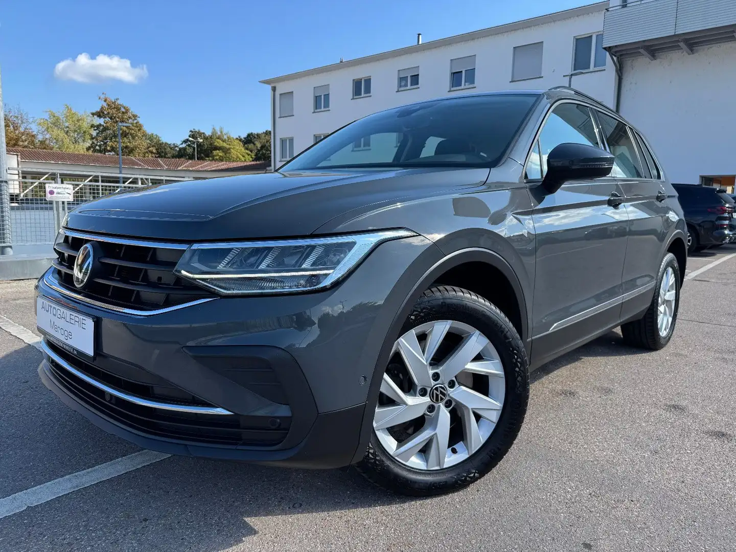 Volkswagen Tiguan 2.0 TDI DSG Life 4M ACC/KAMERA/LED/NAVI Grau - 1