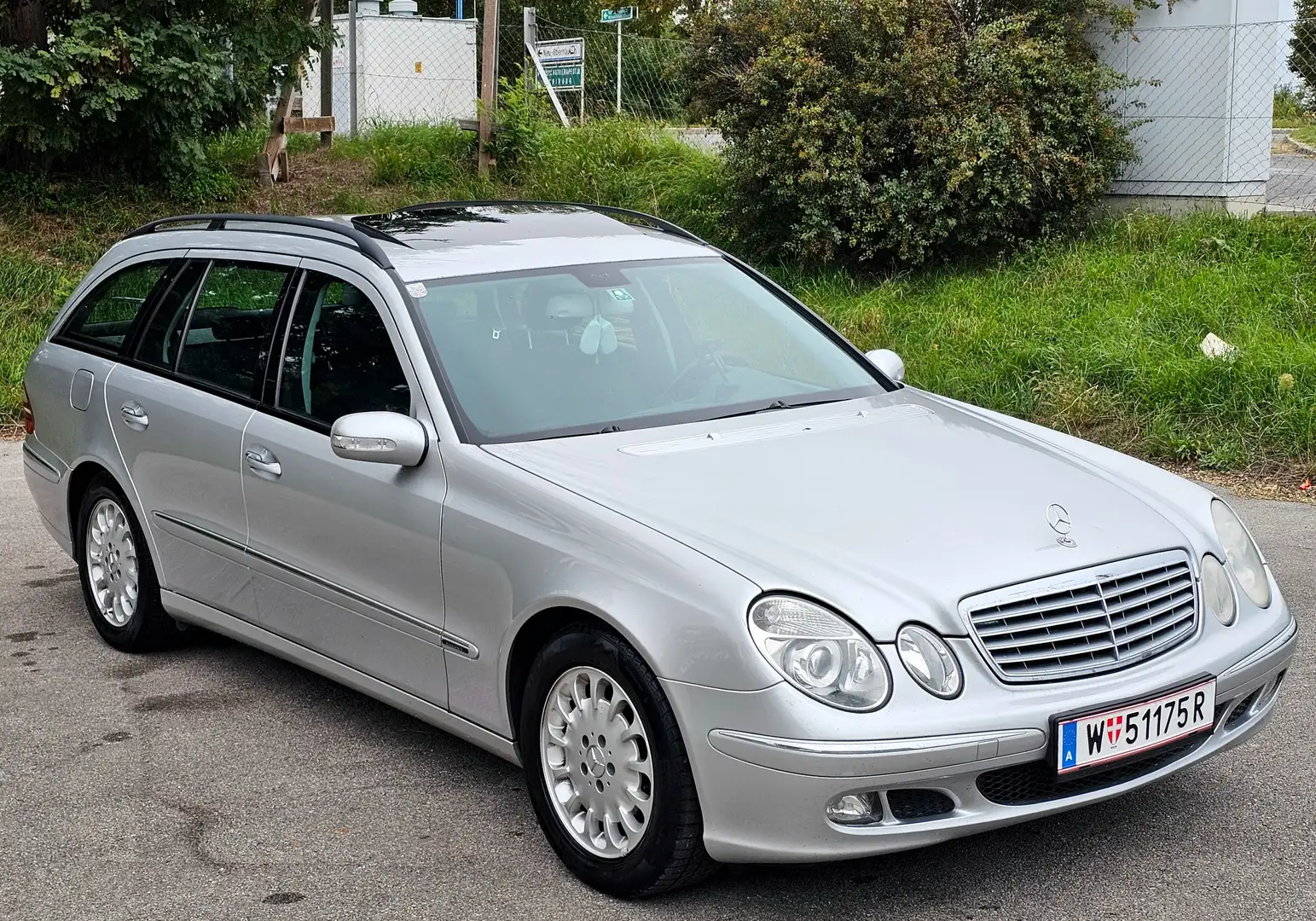 Mercedes-Benz E 220 E 220 T CDI Elegance **SCHIBEDACH**AUTOMATIK** Silber - 2