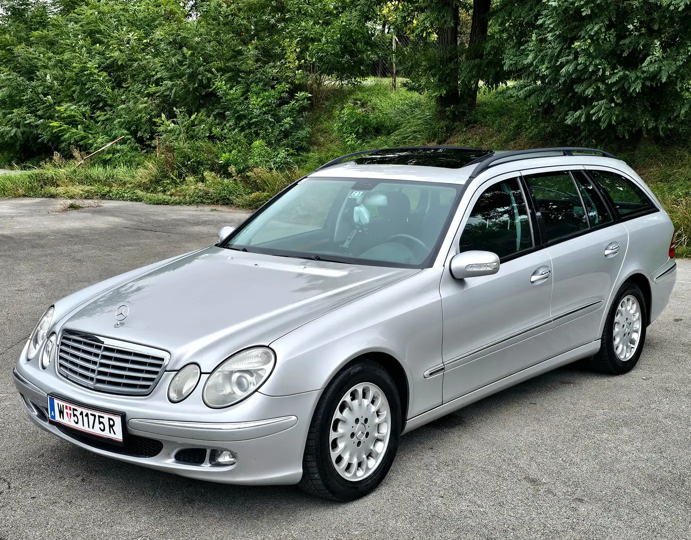 Mercedes-Benz E 220 E 220 T CDI Elegance **SCHIBEDACH**AUTOMATIK** Silber - 1