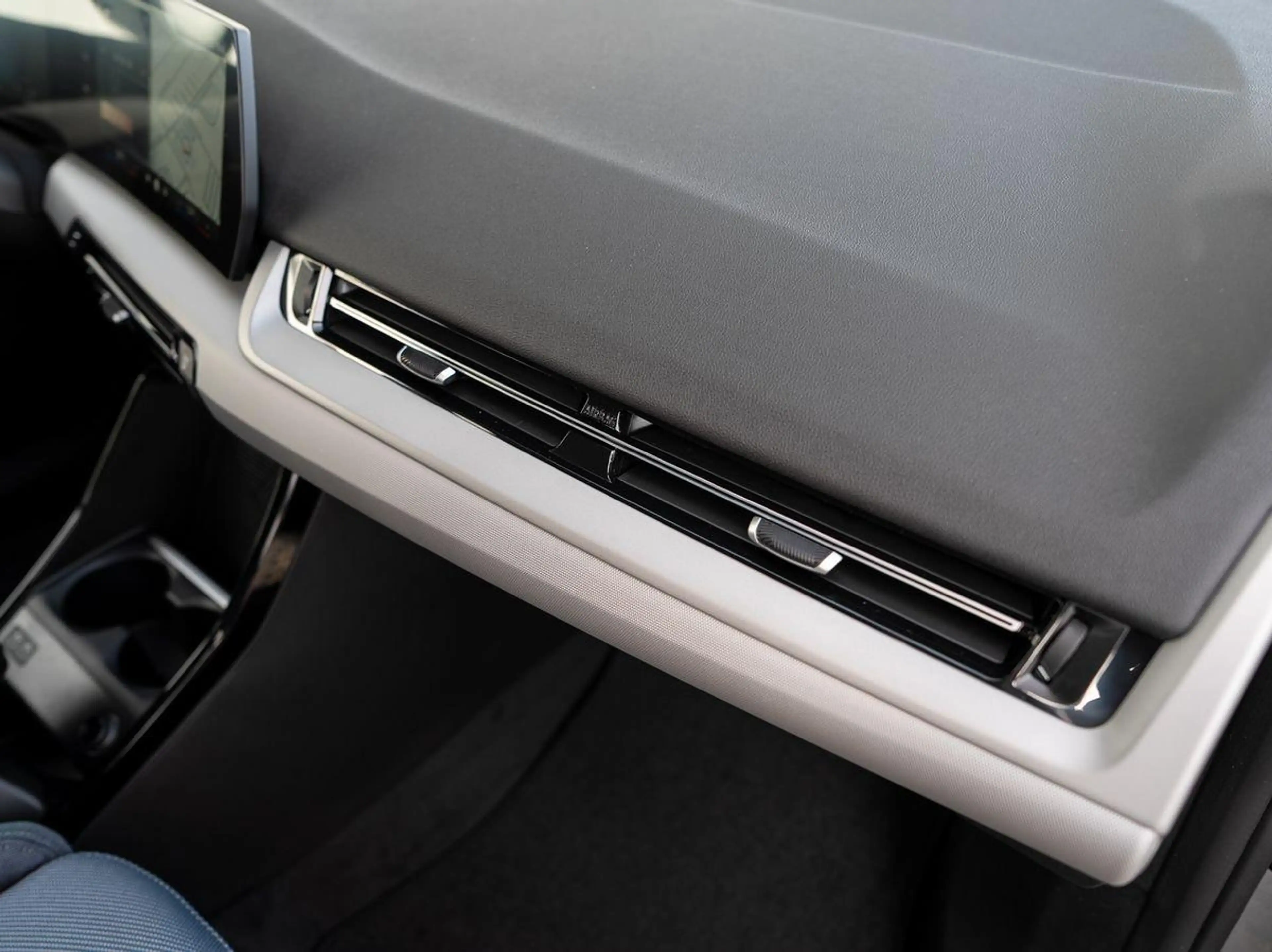 BMW 220 220d Active Tourer AHK PANO Sportsitze SoGlas — photo 11