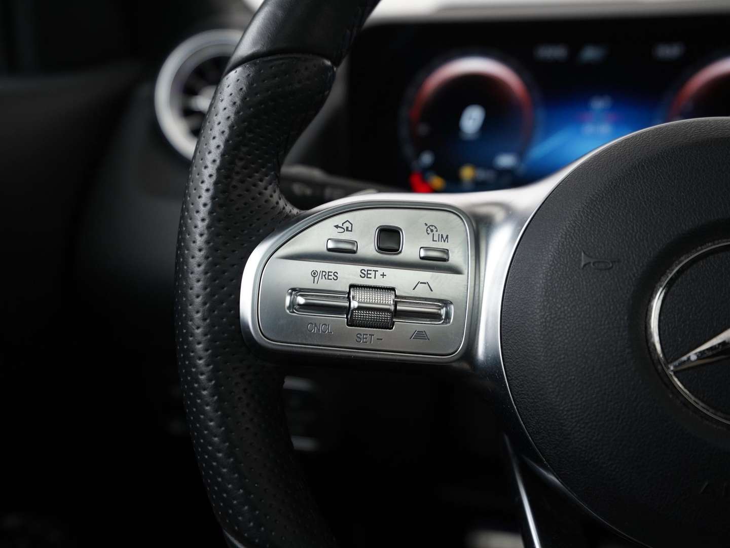 Mercedes GLA 250 250 AMG Line - - Joinsteer - #5