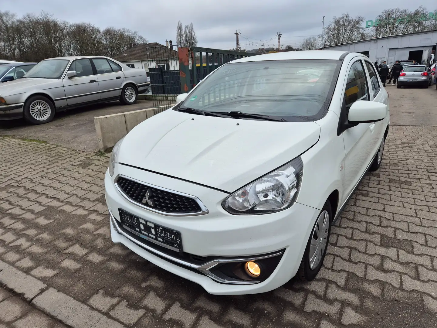 Mitsubishi Space Star Basis Tüv Neu Fehér - 1