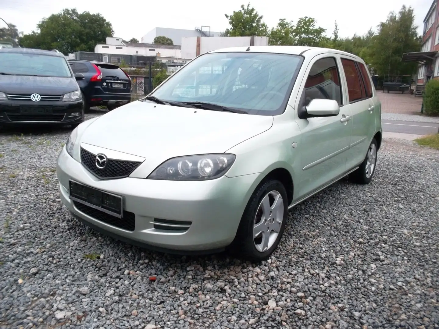 Mazda 2 Lim. 1.4 Active, Automatik, 1.HAND Grün - 2