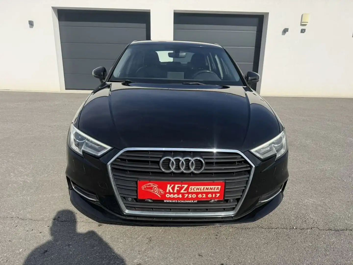 Audi A3 SB 1,6 TDI design/Xenon/Leder/Navi Schwarz - 2