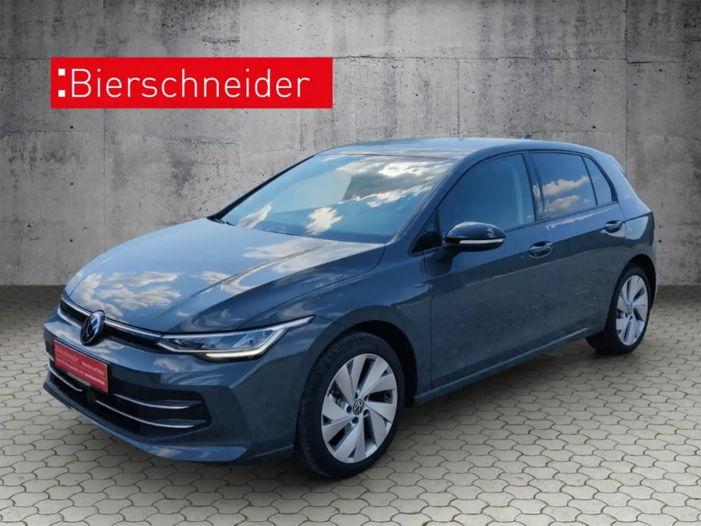 Volkswagen Golf 8 1.5 TSI DSG Goal NAVI AHK LED KAMERA ACC GRA 17 Grau - 1