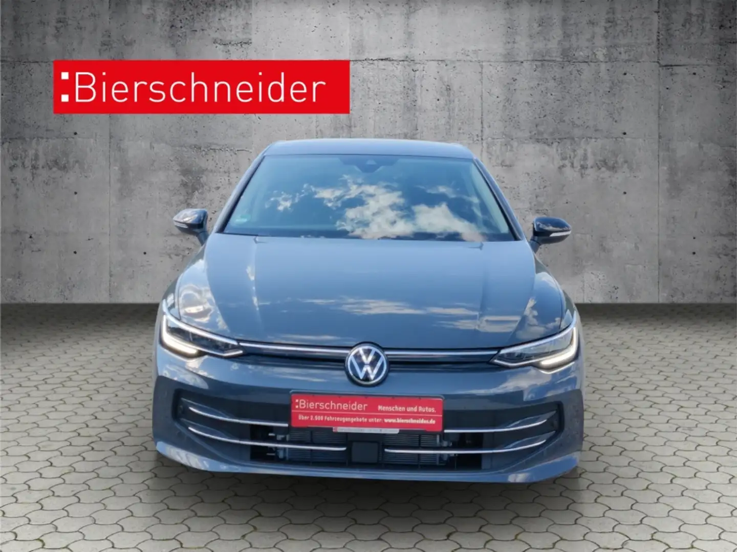 Volkswagen Golf 8 1.5 TSI DSG Goal NAVI AHK LED KAMERA ACC GRA 17 Grau - 2