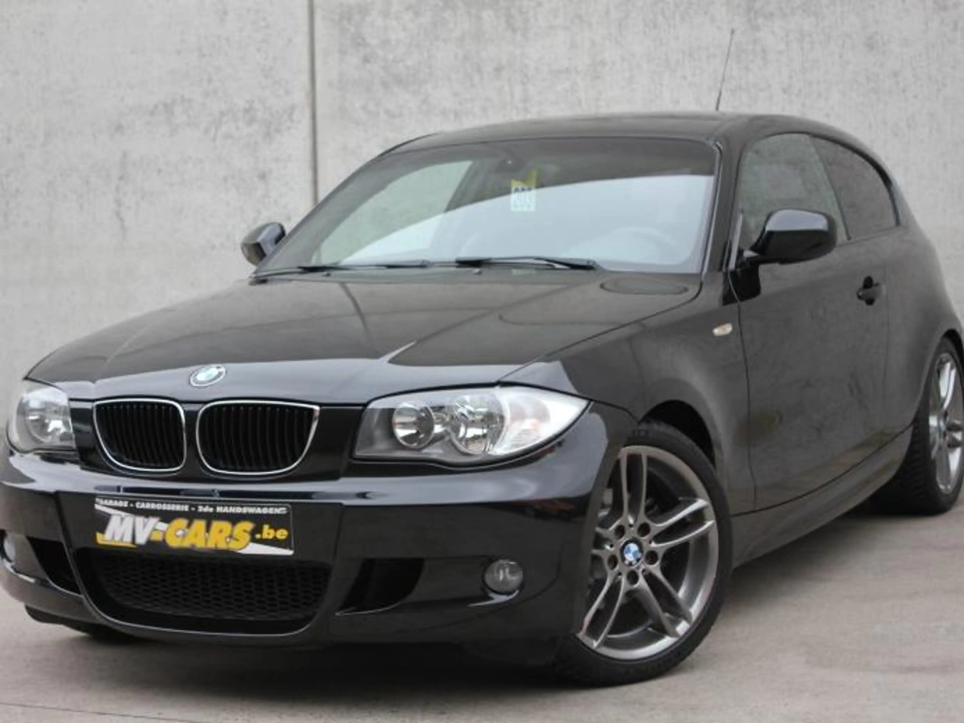 BMW 118 118i — photo 2