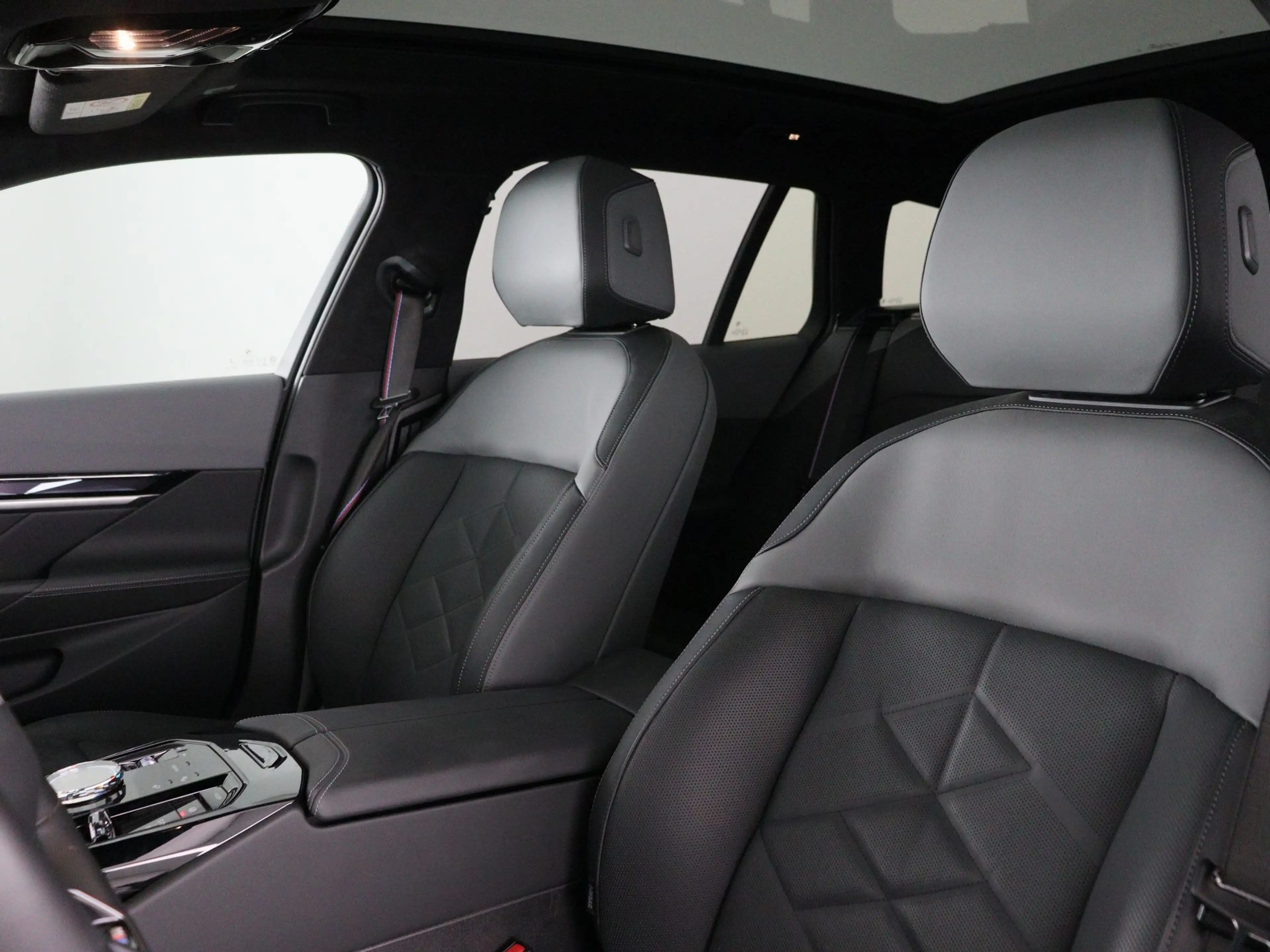 BMW 550 5 Serie 550e Touring xDrive — photo 7