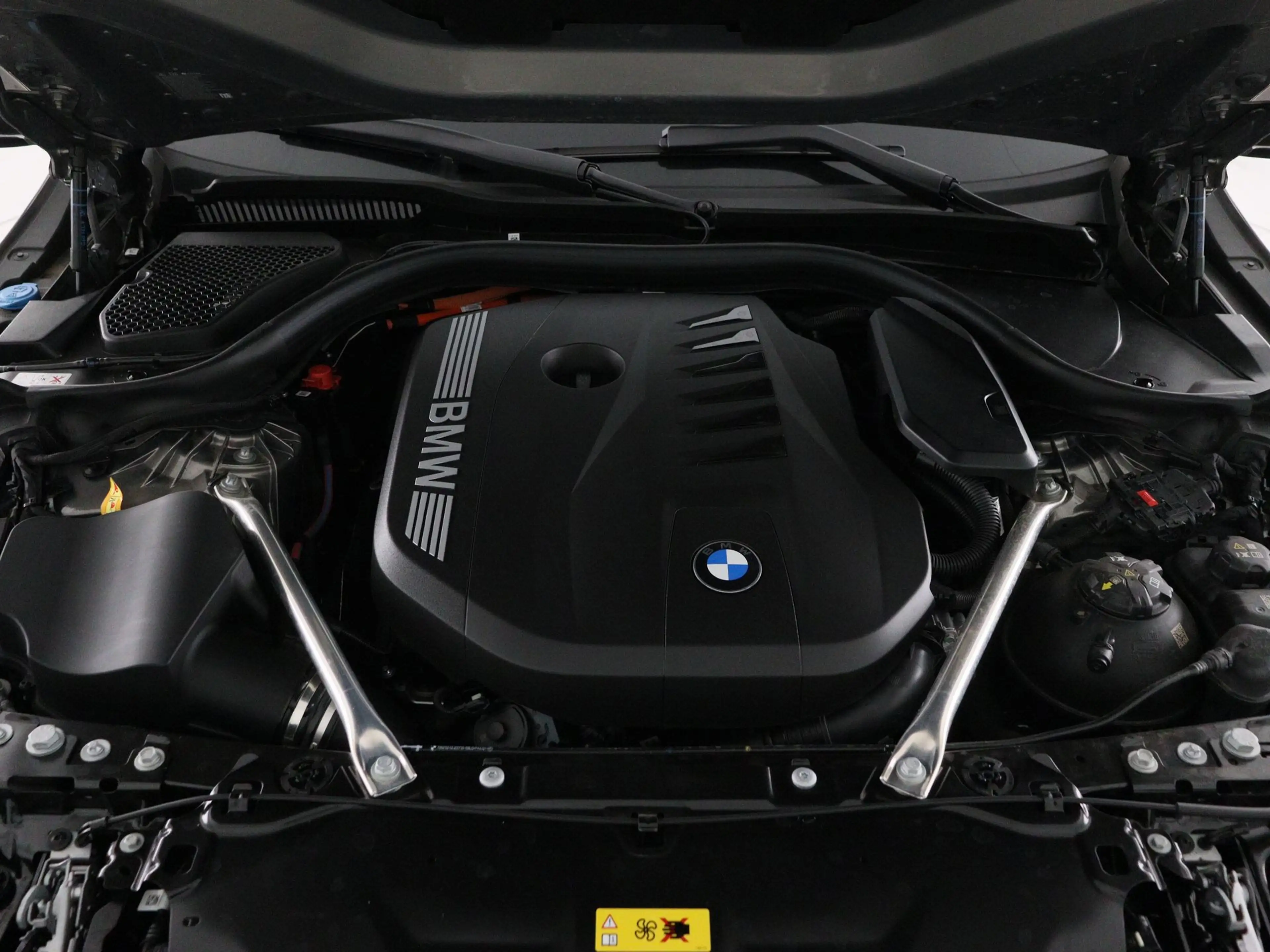 BMW 550 5 Serie 550e Touring xDrive — photo 5