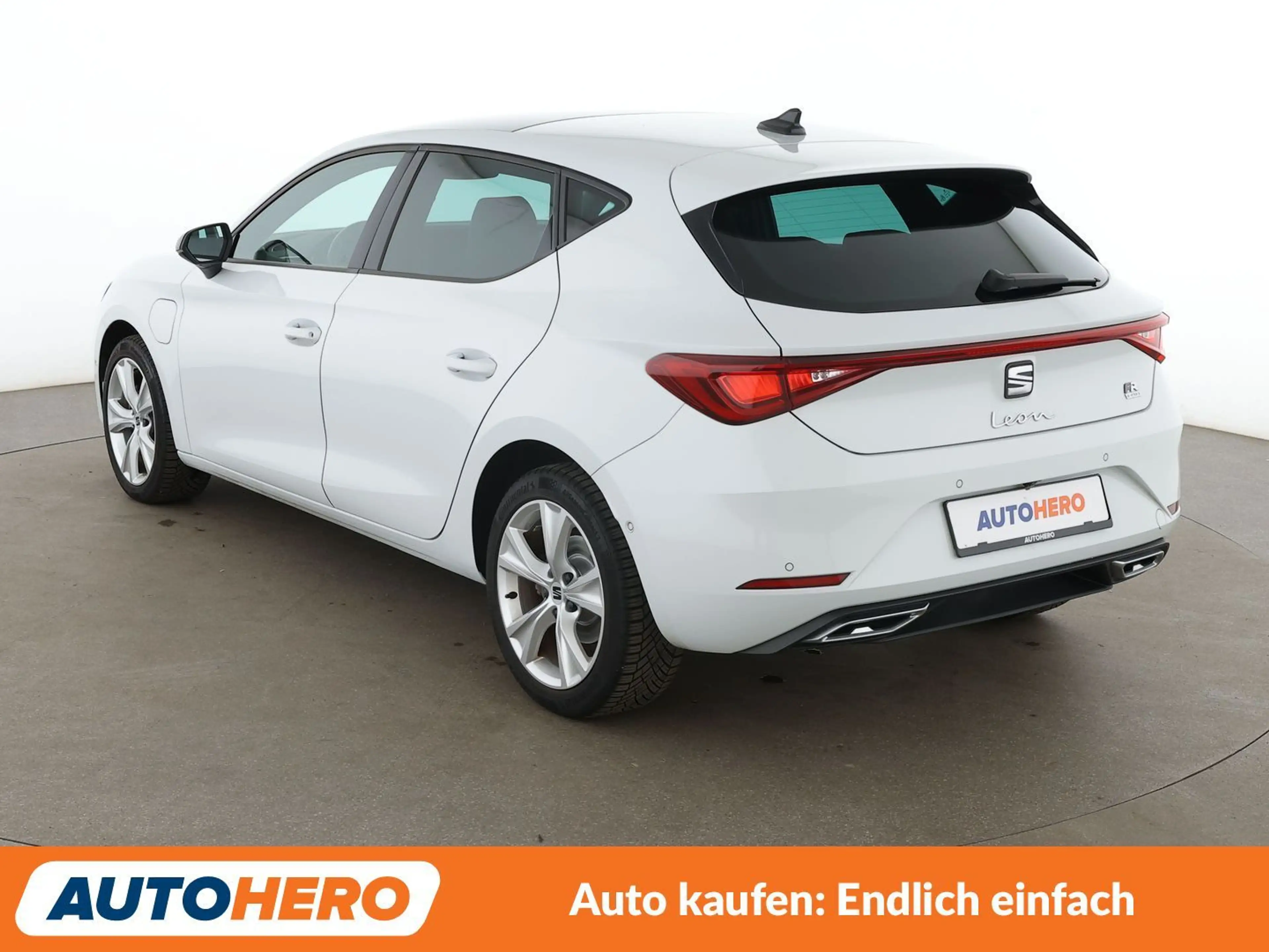 SEAT Leon e-Hybrid 1.4 TSI e-HYBRID FR Aut.*NAVI*CAM*TEMPO*SHZ*LHZ* — photo 4
