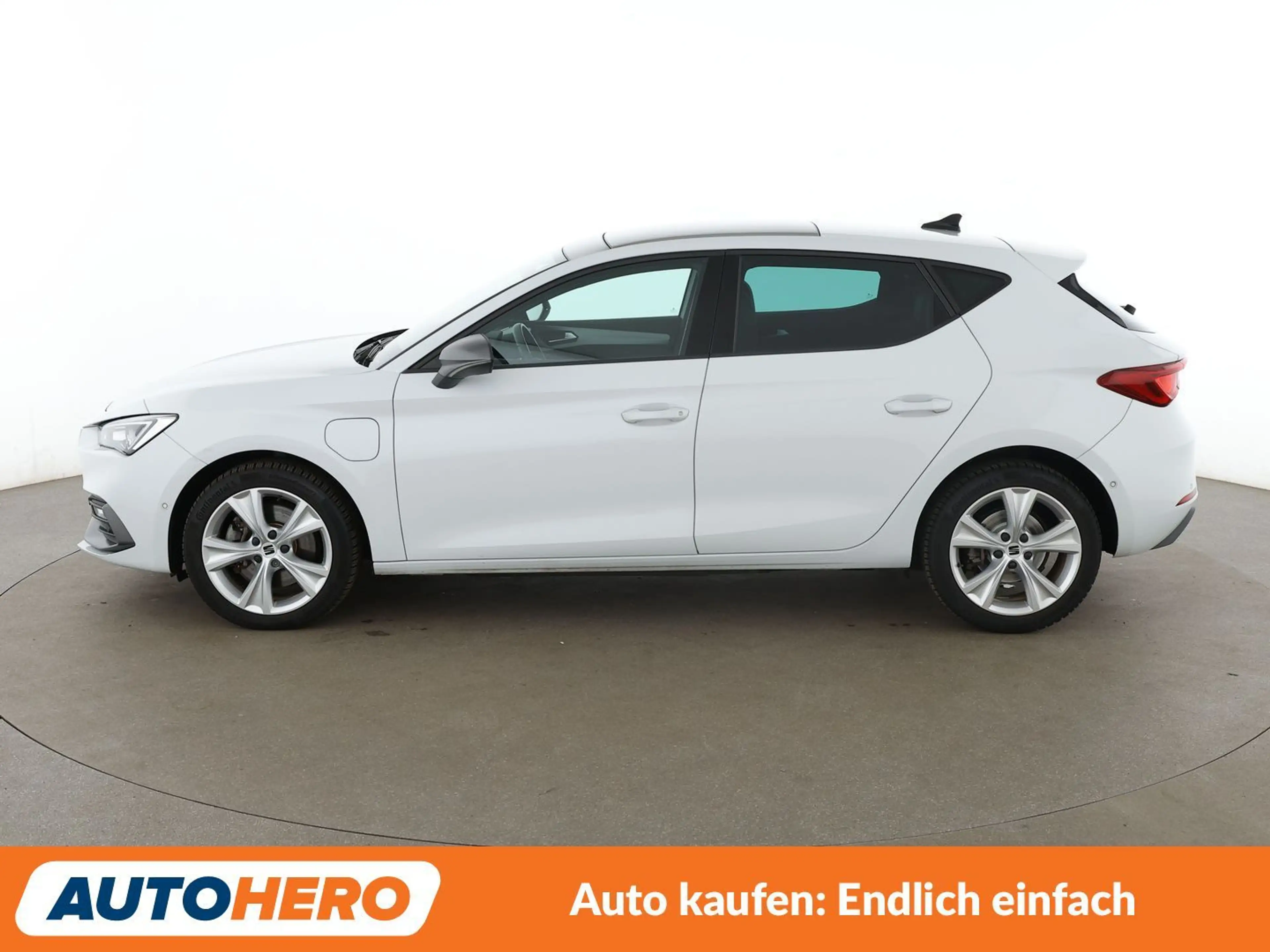 SEAT Leon e-Hybrid 1.4 TSI e-HYBRID FR Aut.*NAVI*CAM*TEMPO*SHZ*LHZ* — photo 3