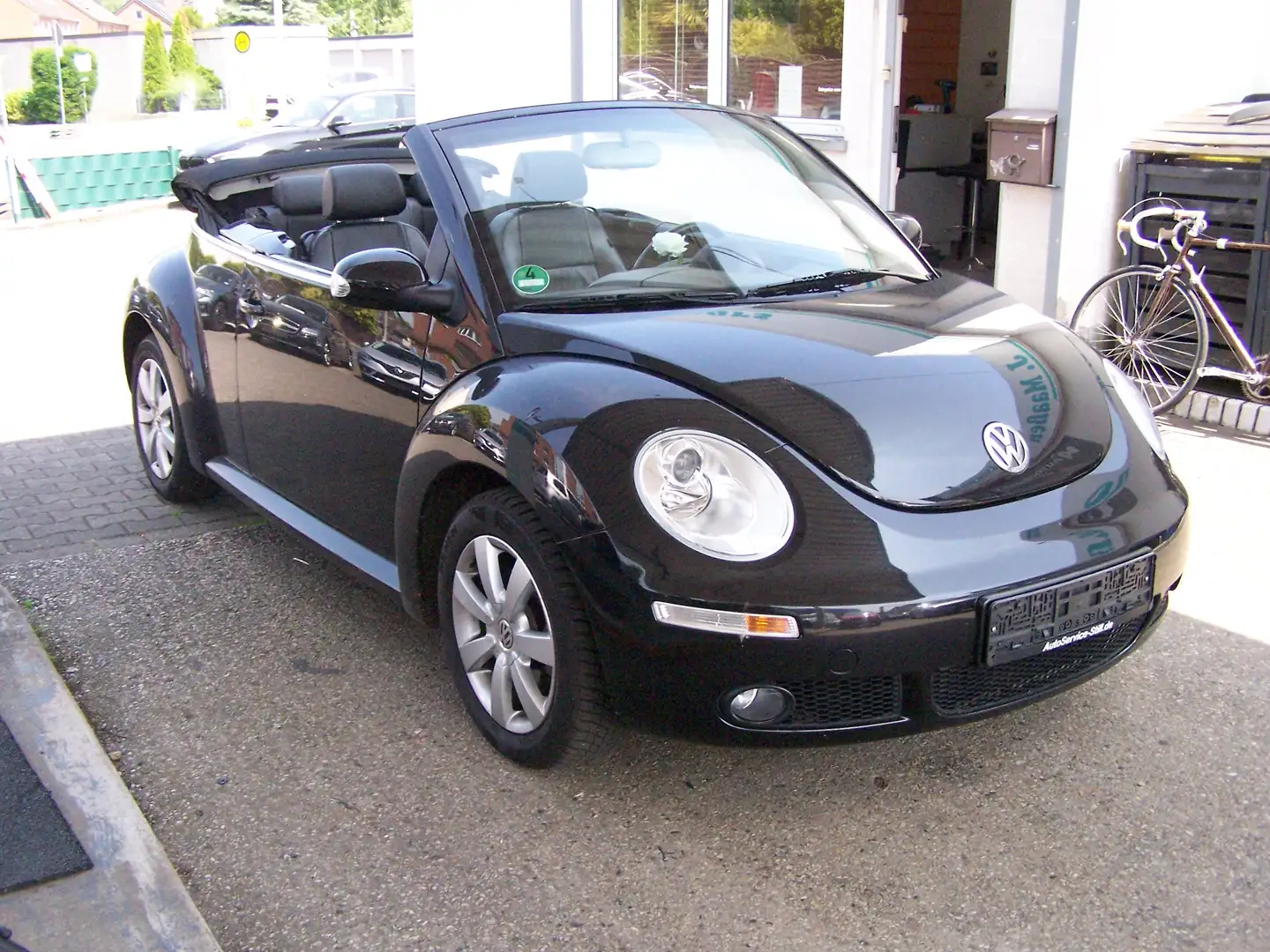 Volkswagen New Beetle 1.6 Schwarz - 1