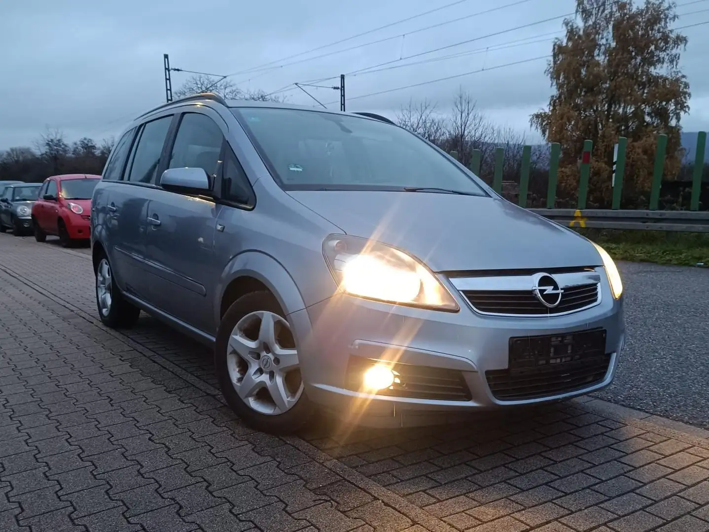 Opel Zafira Edition Gris - 1