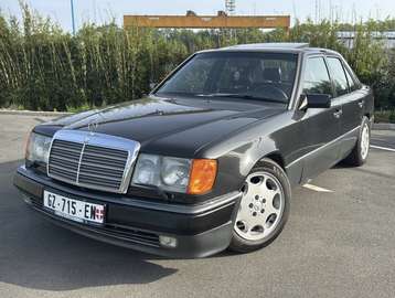 Mercedes 300E-24 Look 500E