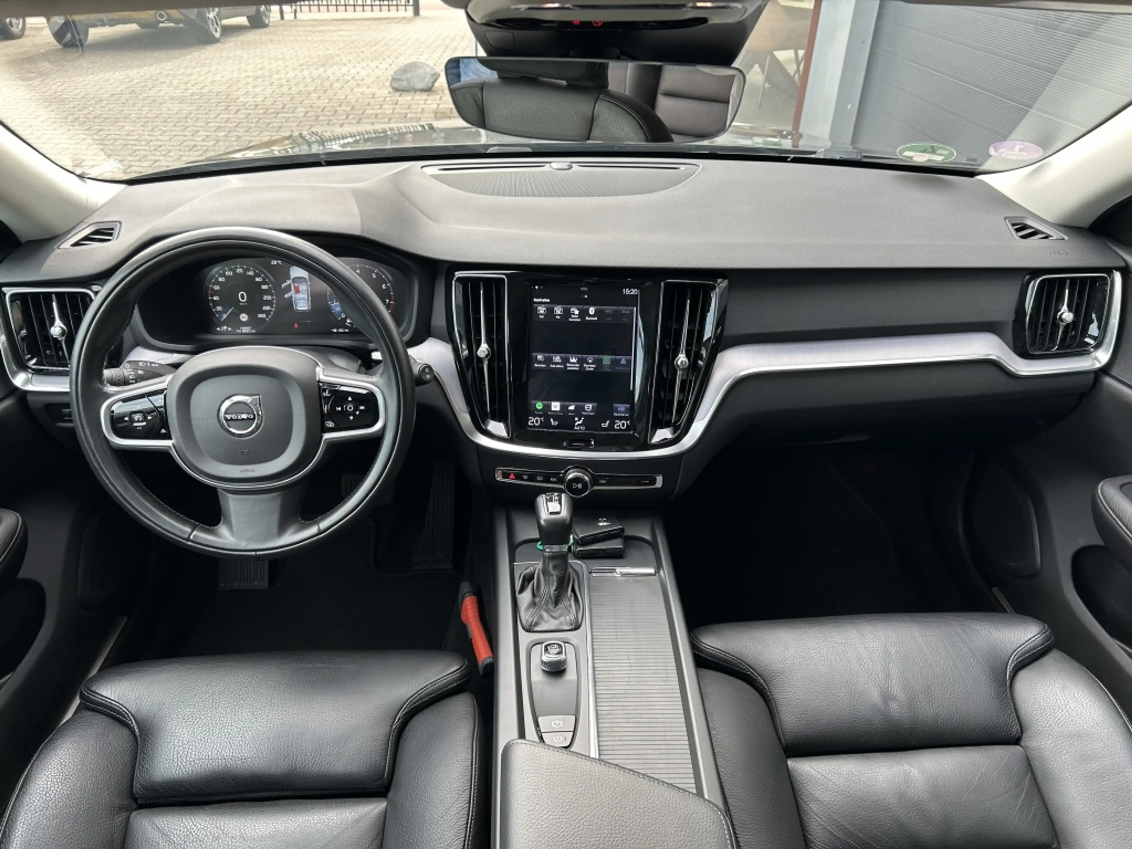 Volvo V60 T5 250pk Geartronic Momentum — photo 5