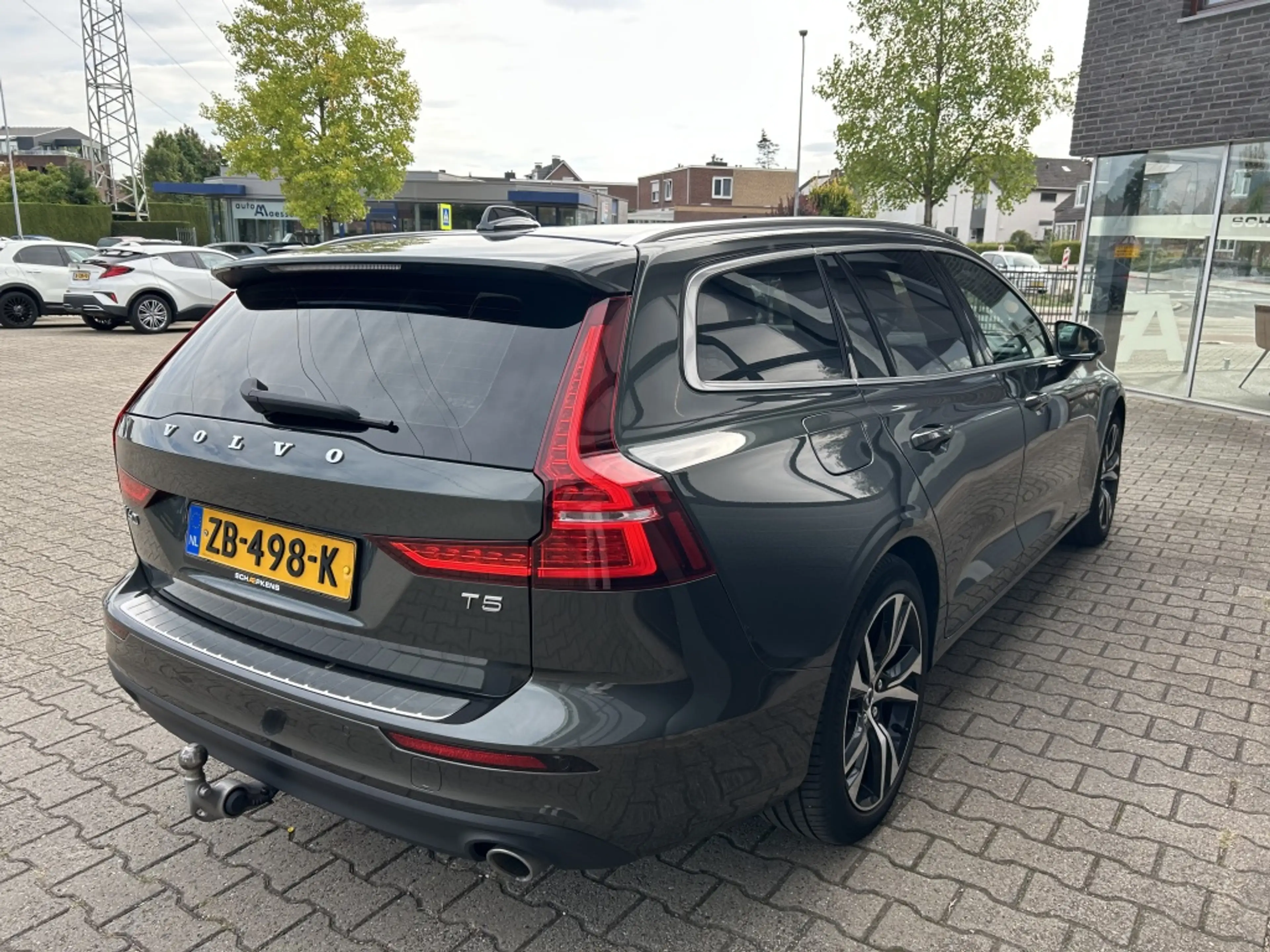 Volvo V60 T5 250pk Geartronic Momentum — photo 13