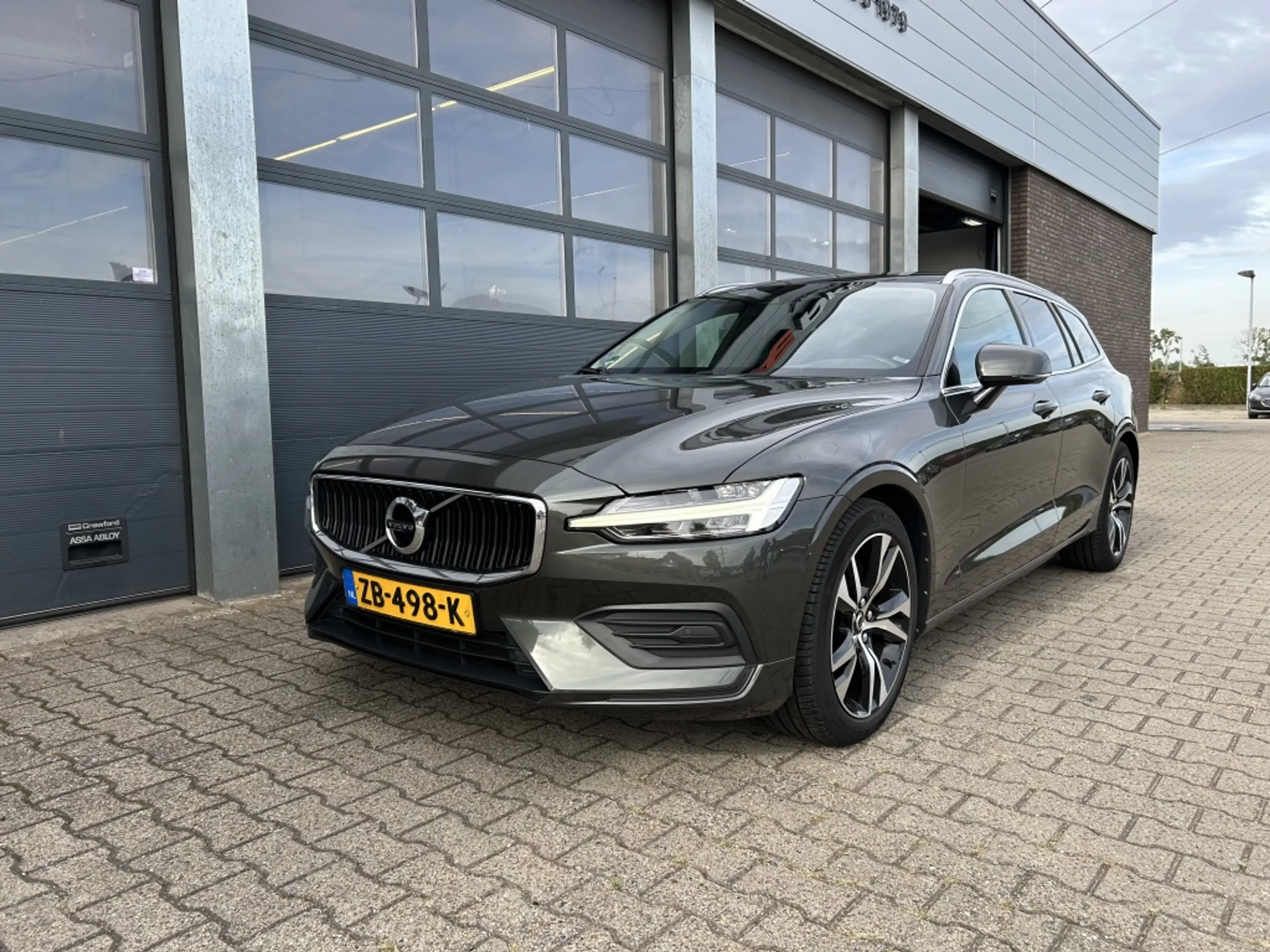 Volvo V60 T5 250pk Geartronic Momentum — photo 9