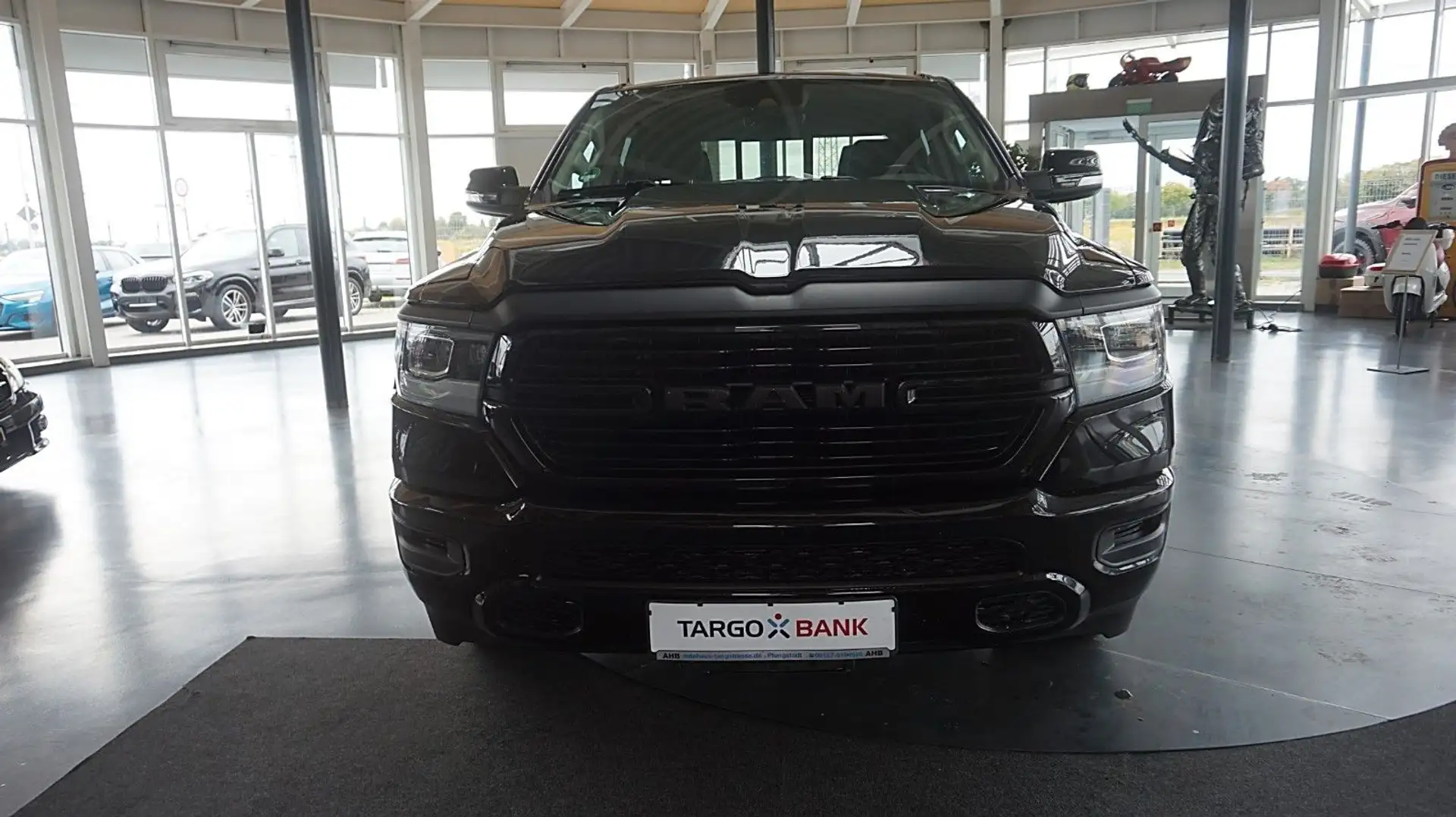 Dodge RAM 1500 HEMI *eTorque*Leder*AHK*Crew-Cab*Navi* Schwarz - 2