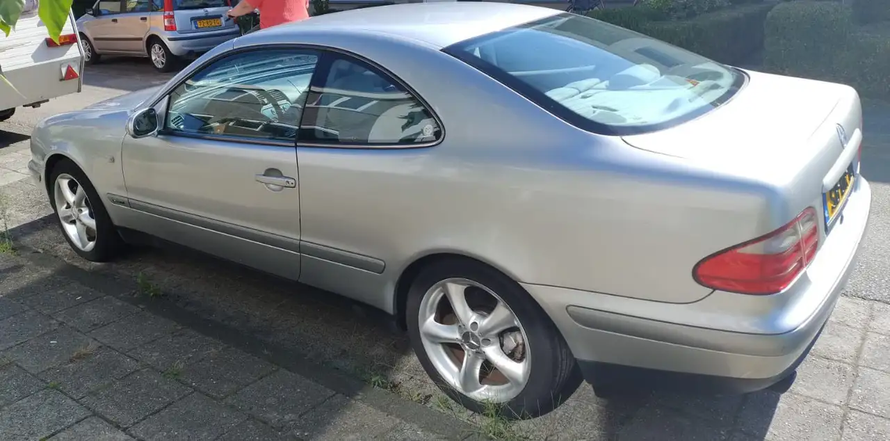 Mercedes-Benz CLK 200