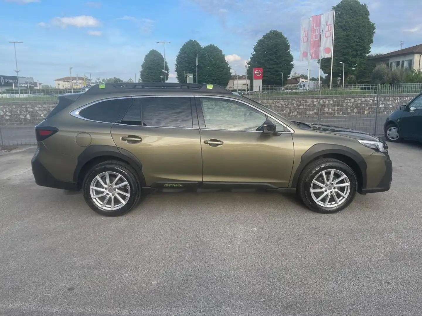 Subaru OUTBACK 2.5i 4dventure lineartronic Grün - 2