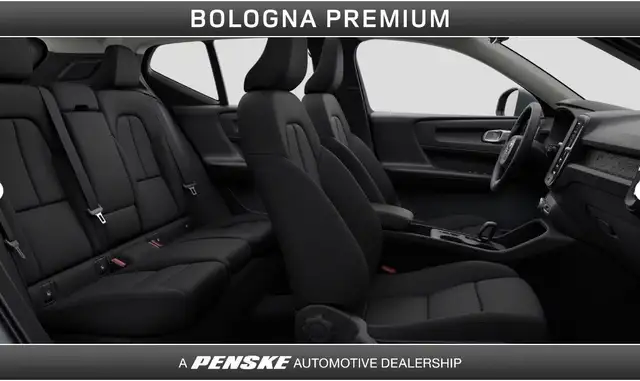 Volvo XC40 view 5