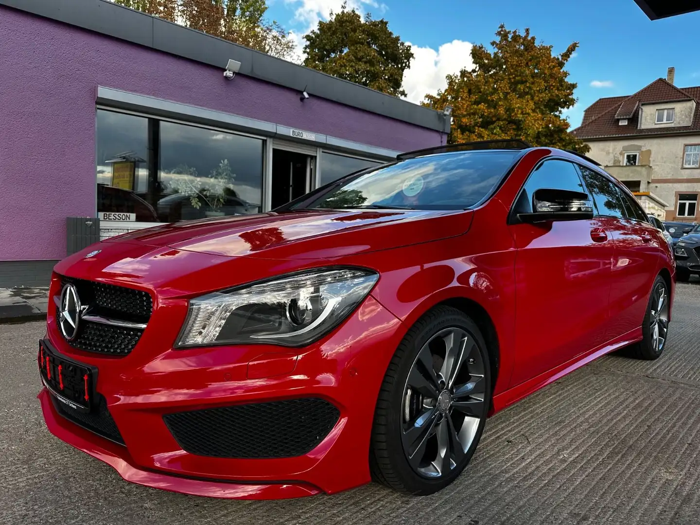 Mercedes-Benz CLA 200 Shooting Brake "Panorama"HU/AU+Service" Roşu - 1