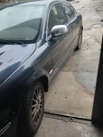 Jaguar X-Type
